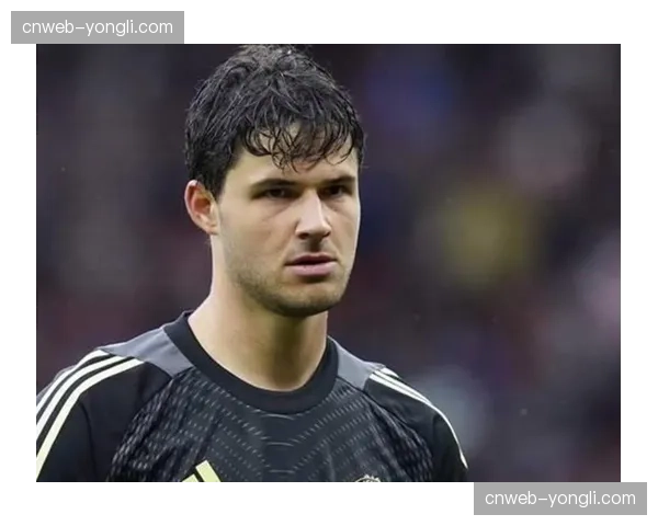 通讯：南特门将的四月，面对联赛最高扑救次数，坦言球队控球不利